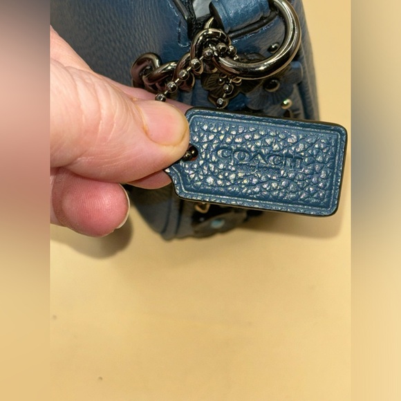 Coach 59381 Tea Rose Teal Nolita 19 Wristlet - Picture 13 of 16